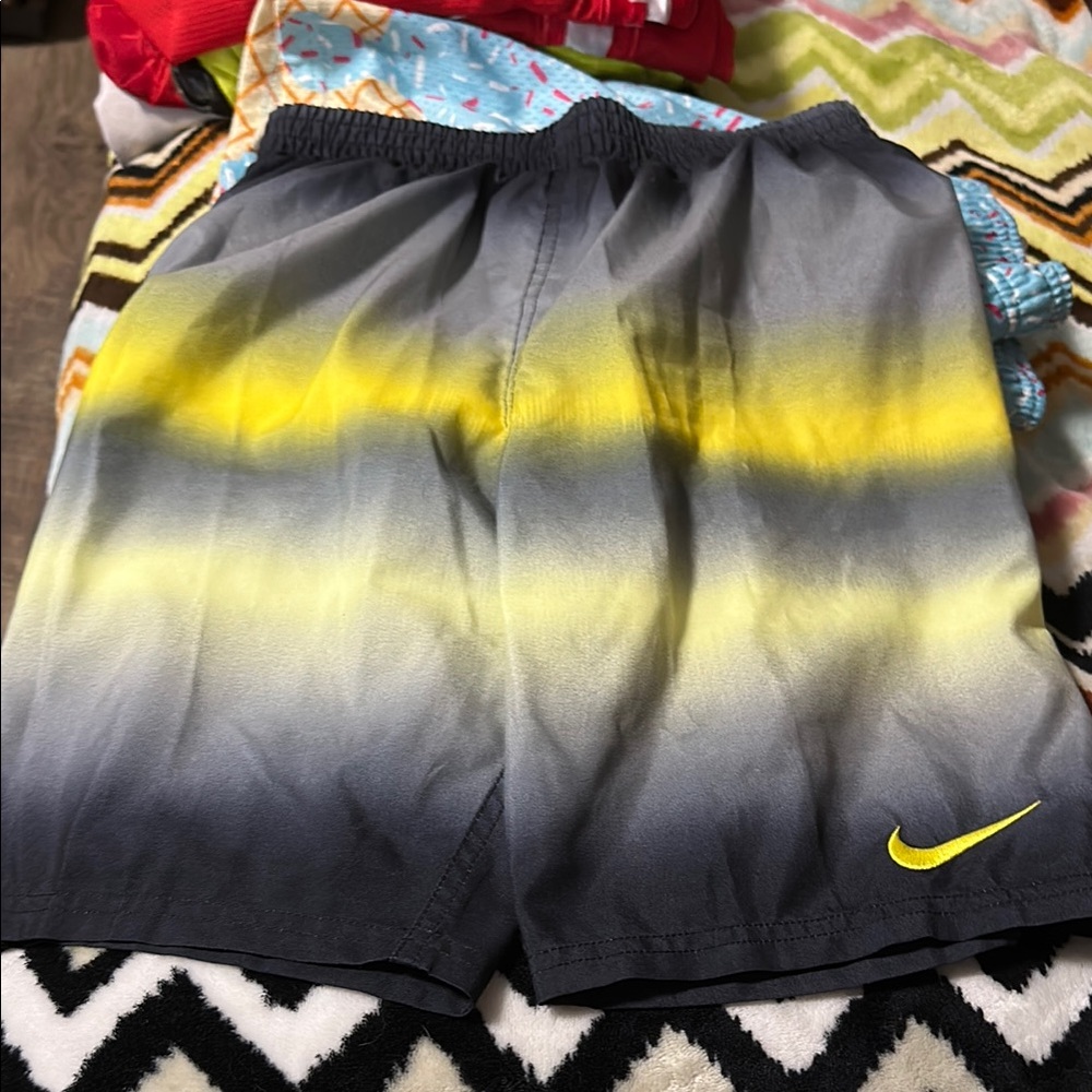 Nike Gradient Performance Shorts Gray and Yellow